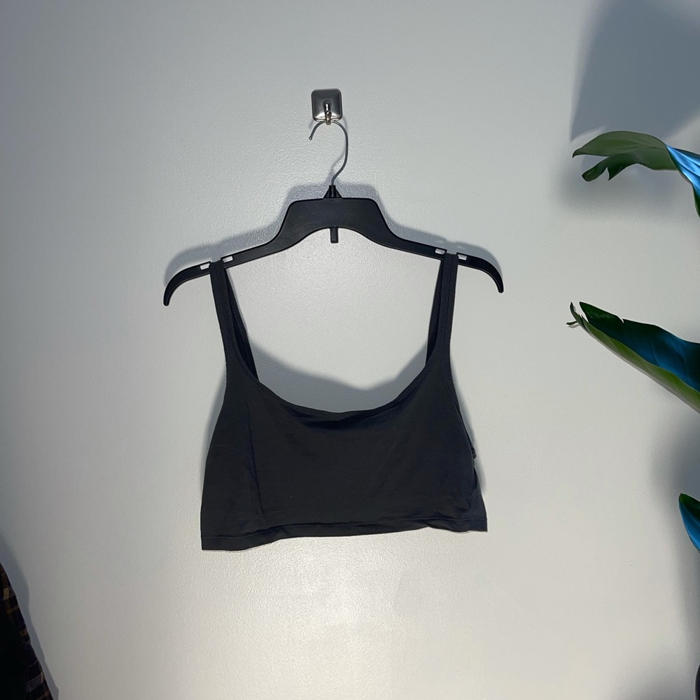 h&m divided crop top